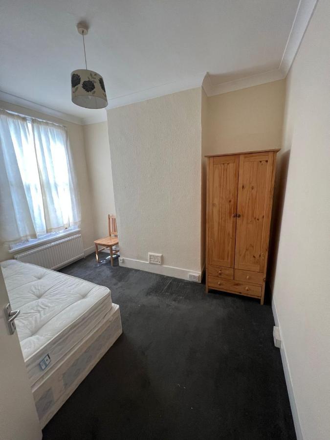 East London 2 Bedroom Apartment 외부 사진