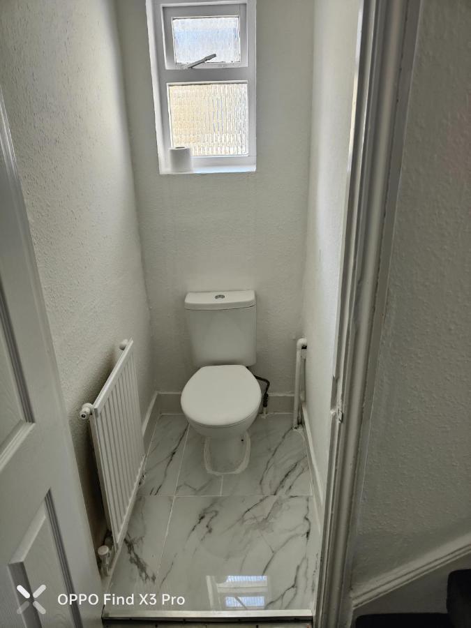 East London 2 Bedroom Apartment 외부 사진