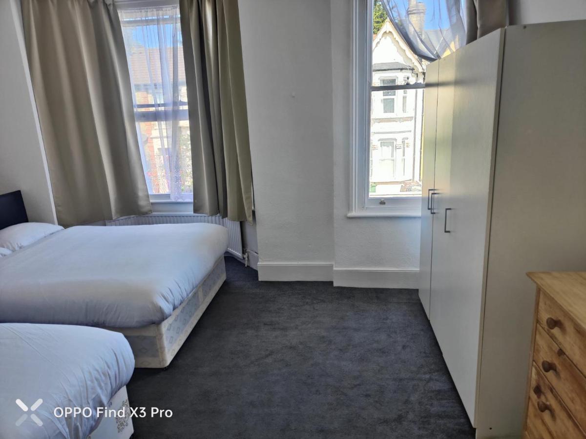 East London 2 Bedroom Apartment 외부 사진